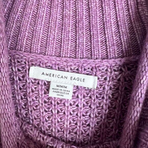American Eagle Purple Mock Neck Relaxed Fit Chunky Knit Sweater Size Medium - Picture 4 of 9